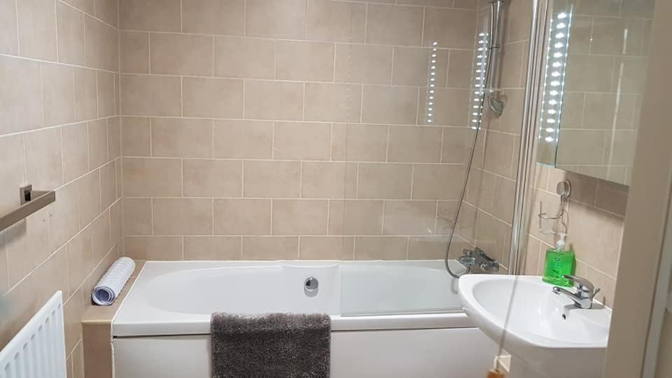 Ynys Lawd, Holyhead Marina Apartment Luaran gambar