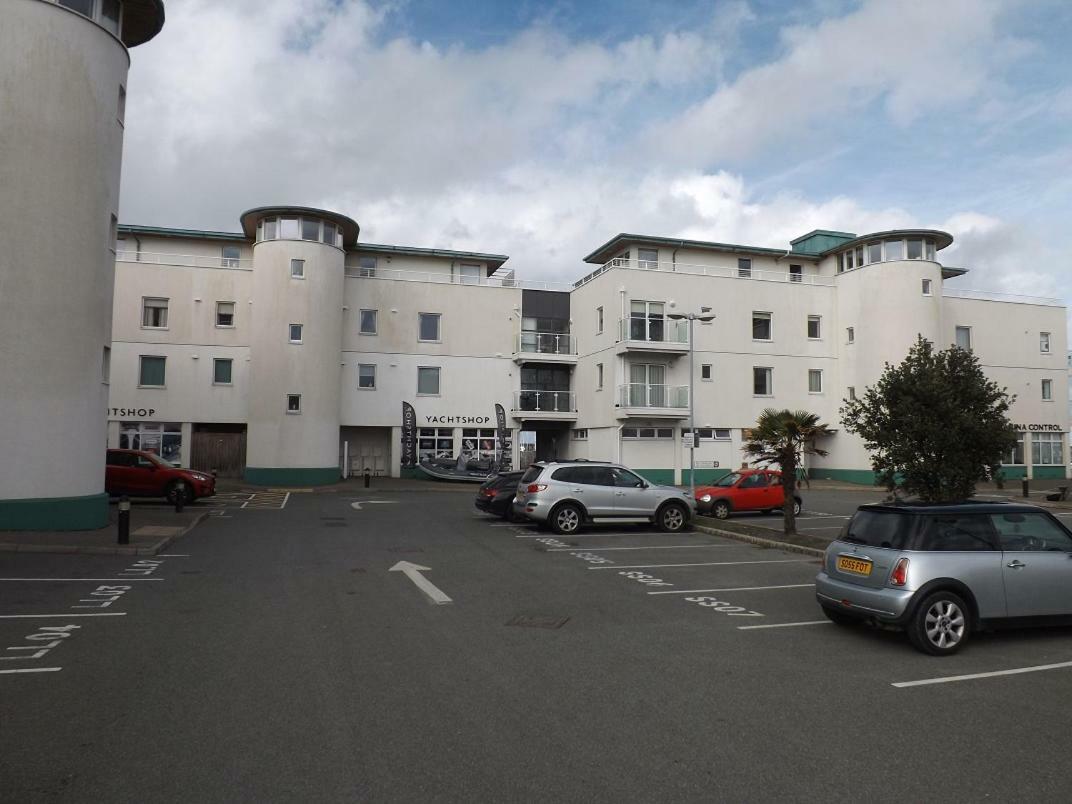 Ynys Lawd, Holyhead Marina Apartment Luaran gambar